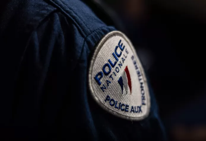 Un homme se rend à la police et avoue le meurtre de ses trois filles, âgées de 4 à 11 ans